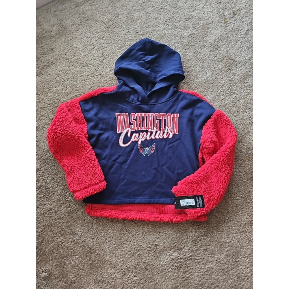 Washington Capitals Girls Long Sleeve Hooded Sweatshirt Medium